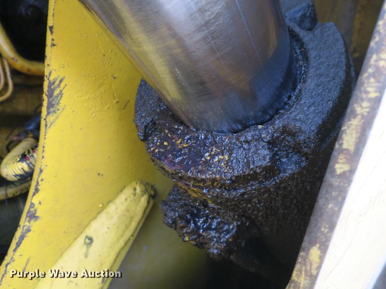 image for item DB8926 1984 John Deere 755A track loader