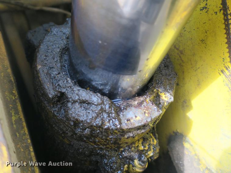 image for item DB8926 1984 John Deere 755A track loader