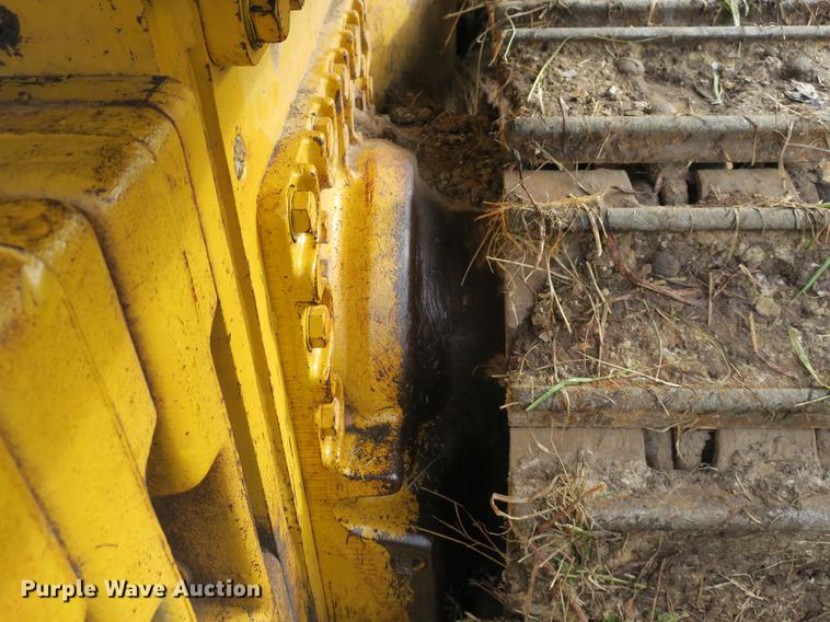 image for item DB8926 1984 John Deere 755A track loader