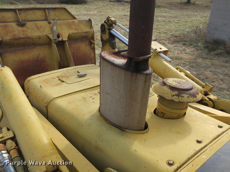 image for item DB8926 1984 John Deere 755A track loader