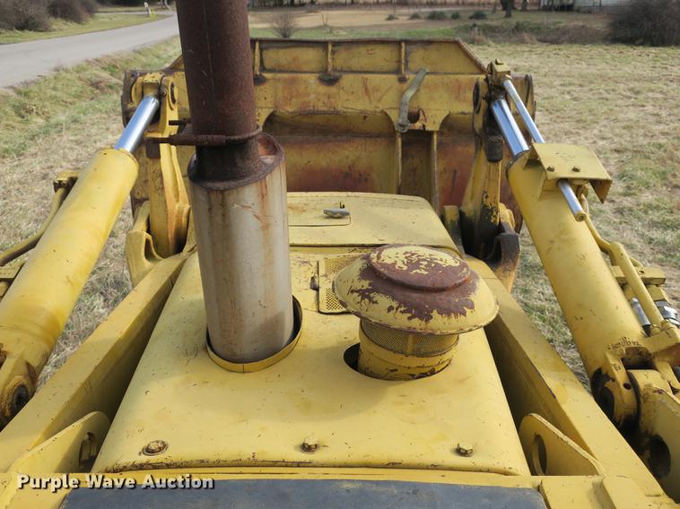 image for item DB8926 1984 John Deere 755A track loader