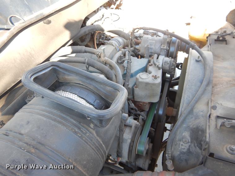 image for item DC0179 2005 International 4300 digger derrick truck