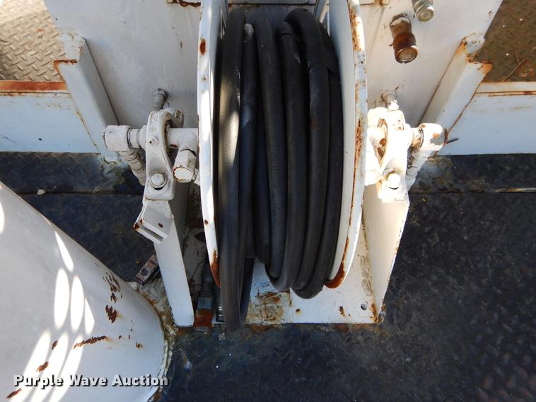 image for item DC0179 2005 International 4300 digger derrick truck