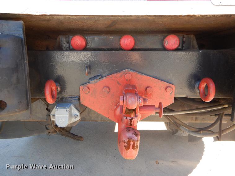 image for item DC0179 2005 International 4300 digger derrick truck