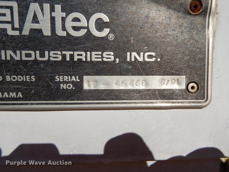 image for item DC0179 2005 International 4300 digger derrick truck