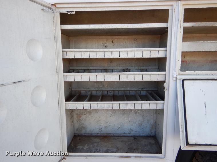 image for item DC0179 2005 International 4300 digger derrick truck