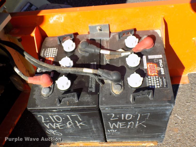 image for item DD3572 2010 JLG 1230ES scissor lift