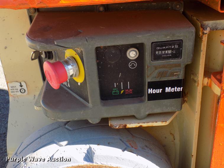 image for item DD3572 2010 JLG 1230ES scissor lift