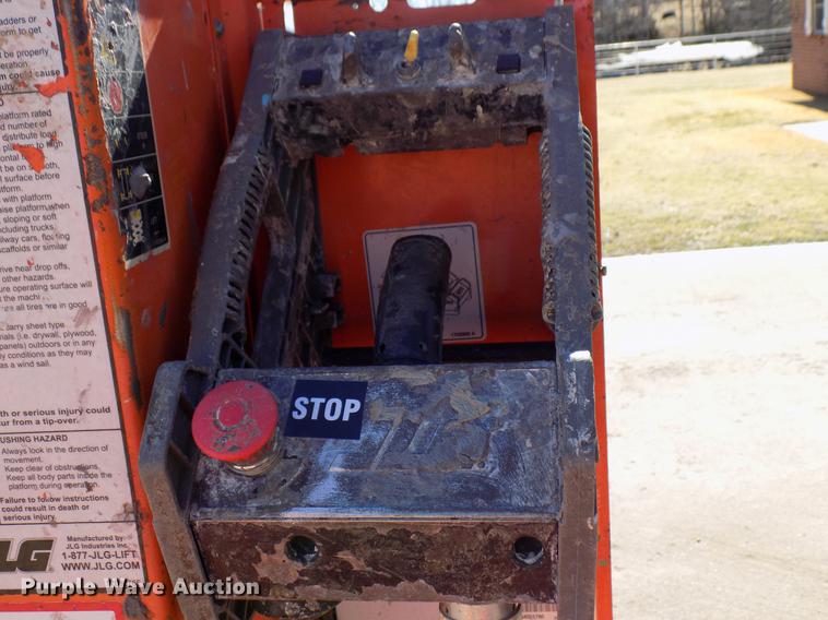 image for item DD3572 2010 JLG 1230ES scissor lift