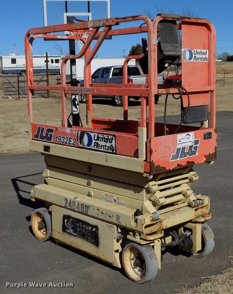image for item DD3573 JLG 1932E2 scissor lift