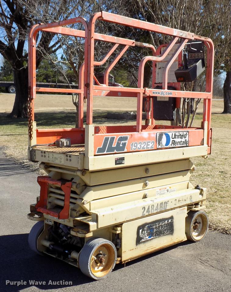 image for item DD3573 JLG 1932E2 scissor lift