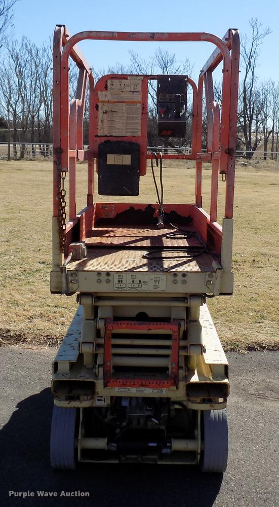 image for item DD3573 JLG 1932E2 scissor lift