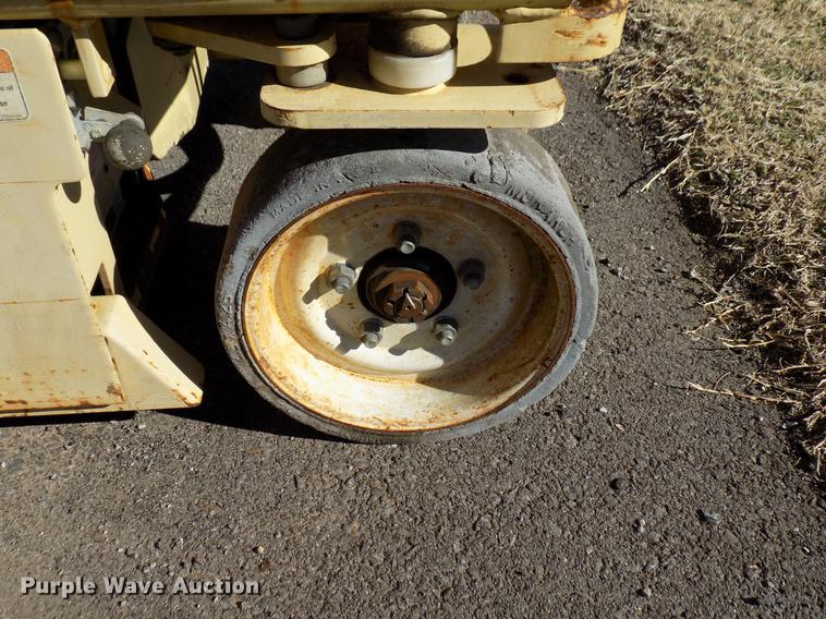 image for item DD3573 JLG 1932E2 scissor lift