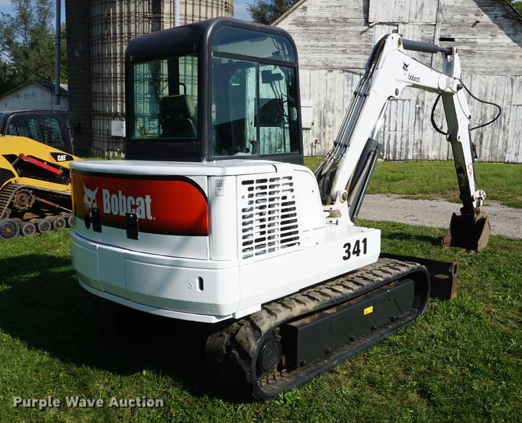 image for item DD6535 2000 Bobcat 341 mini excavator