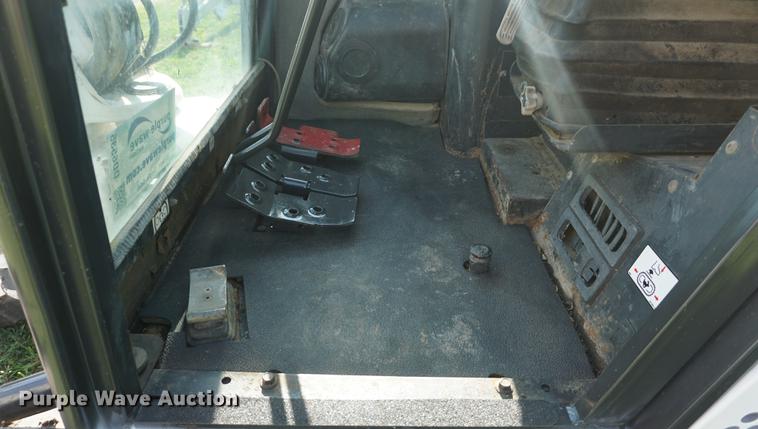 image for item DD6535 2000 Bobcat 341 mini excavator