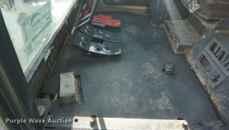 image for item DD6535 2000 Bobcat 341 mini excavator