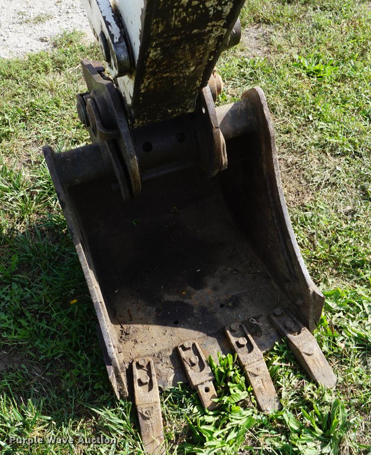 image for item DD6535 2000 Bobcat 341 mini excavator