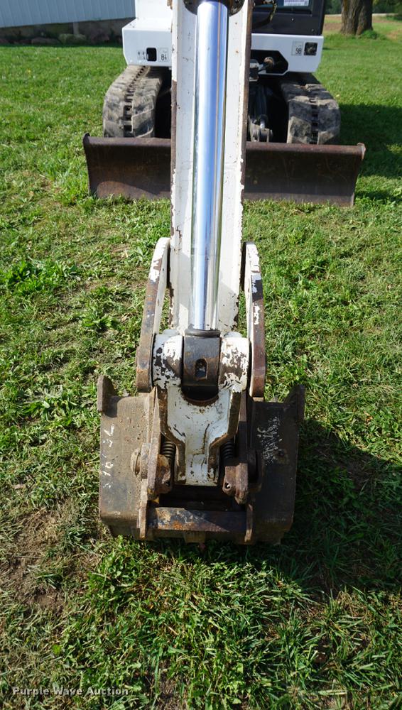 image for item DD6535 2000 Bobcat 341 mini excavator