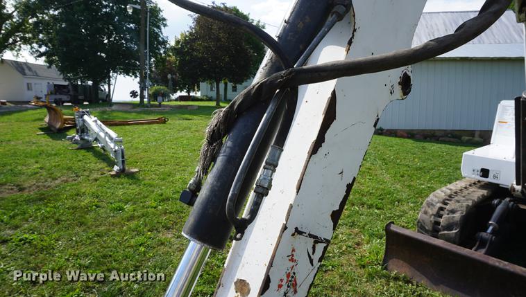 image for item DD6535 2000 Bobcat 341 mini excavator