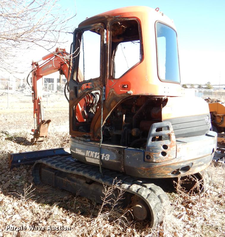 image for item DD8980 Kubota KX121-3 Super Series mini excavator