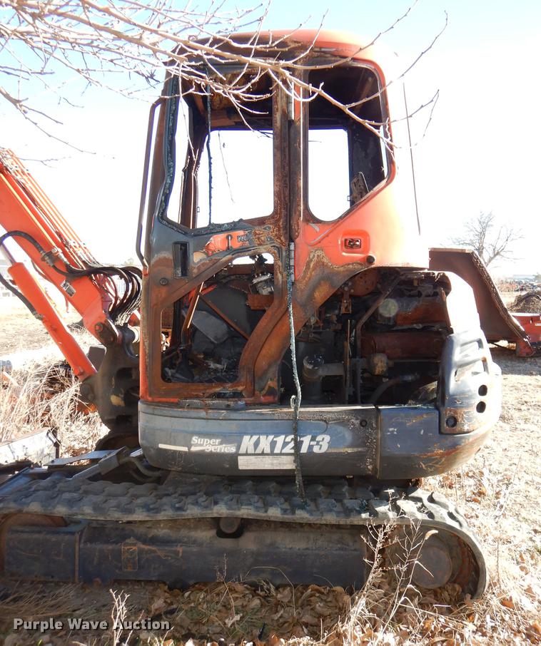 image for item DD8980 Kubota KX121-3 Super Series mini excavator