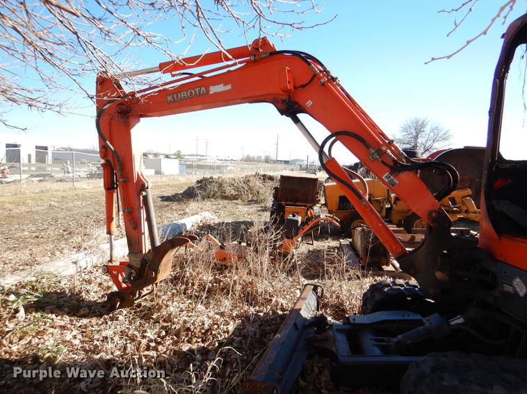 image for item DD8980 Kubota KX121-3 Super Series mini excavator