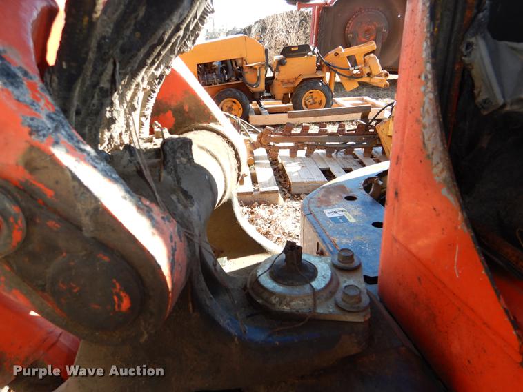 image for item DD8980 Kubota KX121-3 Super Series mini excavator