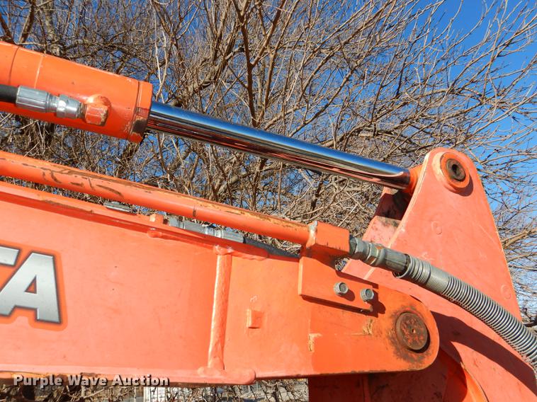 image for item DD8980 Kubota KX121-3 Super Series mini excavator