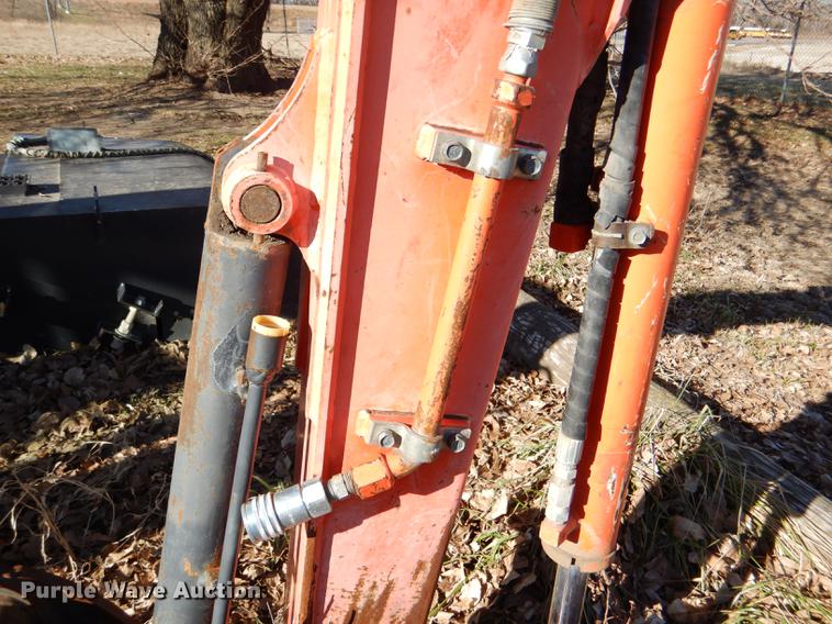 image for item DD8980 Kubota KX121-3 Super Series mini excavator