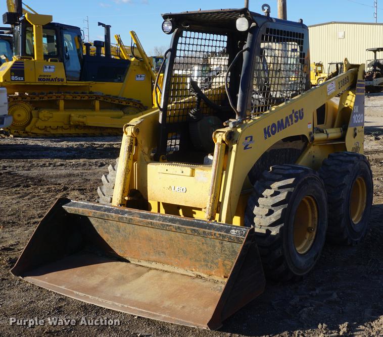 image for item DE3349 2006 Komatsu SK1020-5N skid steer