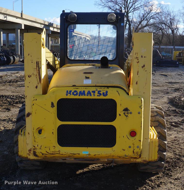 image for item DE3349 2006 Komatsu SK1020-5N skid steer
