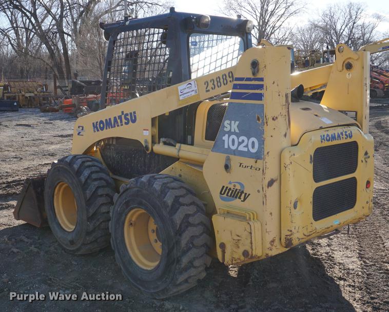 image for item DE3349 2006 Komatsu SK1020-5N skid steer