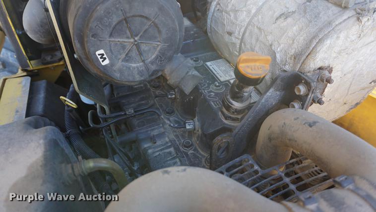 image for item DE3349 2006 Komatsu SK1020-5N skid steer