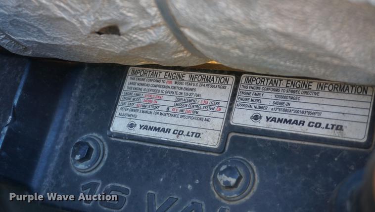 image for item DE3349 2006 Komatsu SK1020-5N skid steer