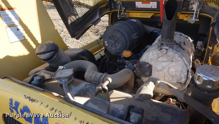 image for item DE3349 2006 Komatsu SK1020-5N skid steer