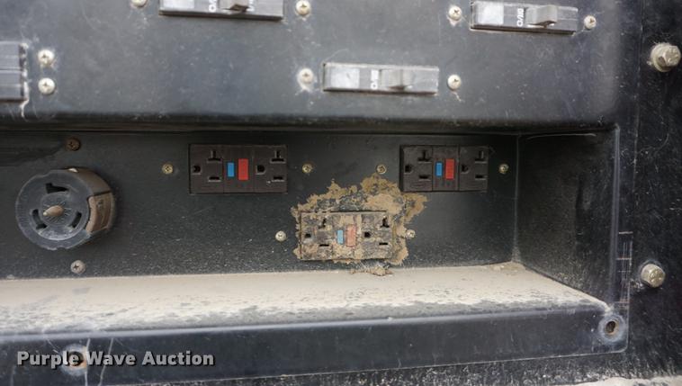 image for item DE3374 2005 Baldor TS80 generator