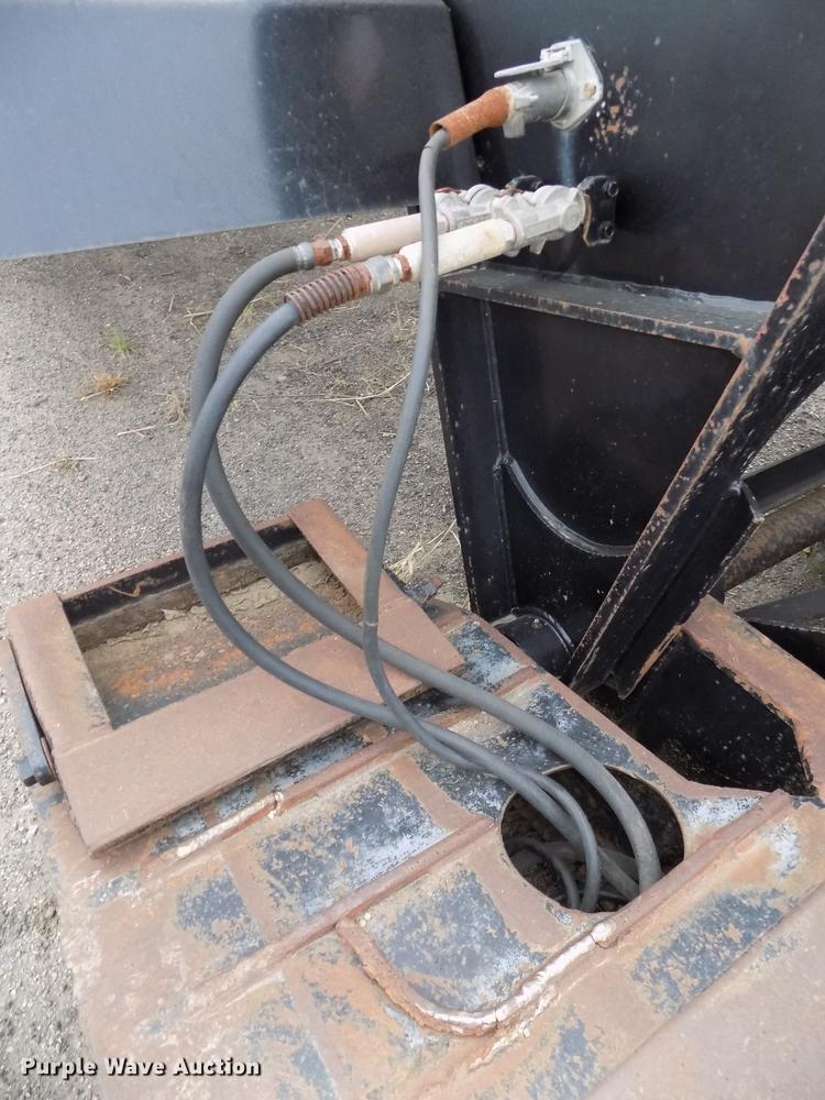 image for item DE7544 1993 Entyre lowboy equipment trailer