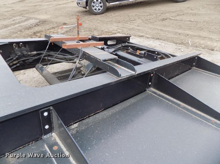 image for item DE7544 1993 Entyre lowboy equipment trailer