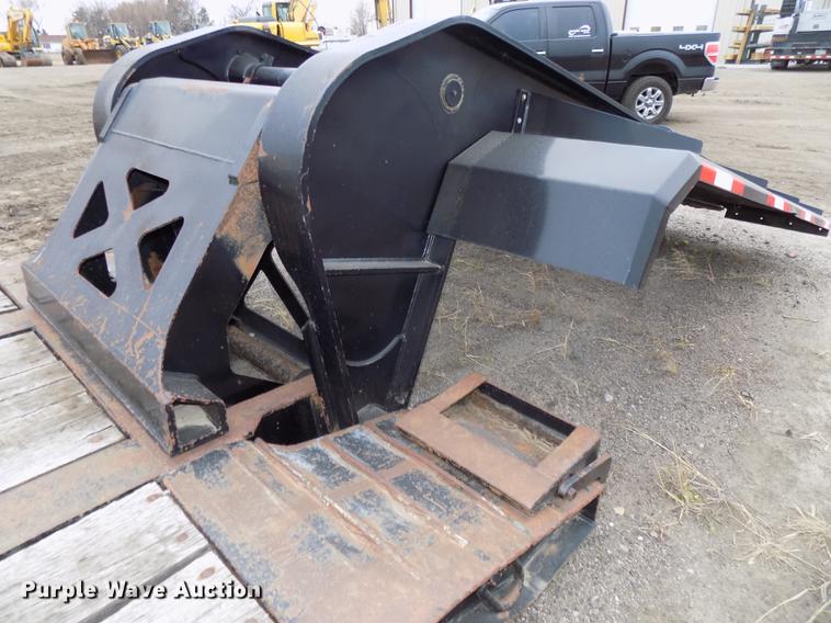 image for item DE7544 1993 Entyre lowboy equipment trailer