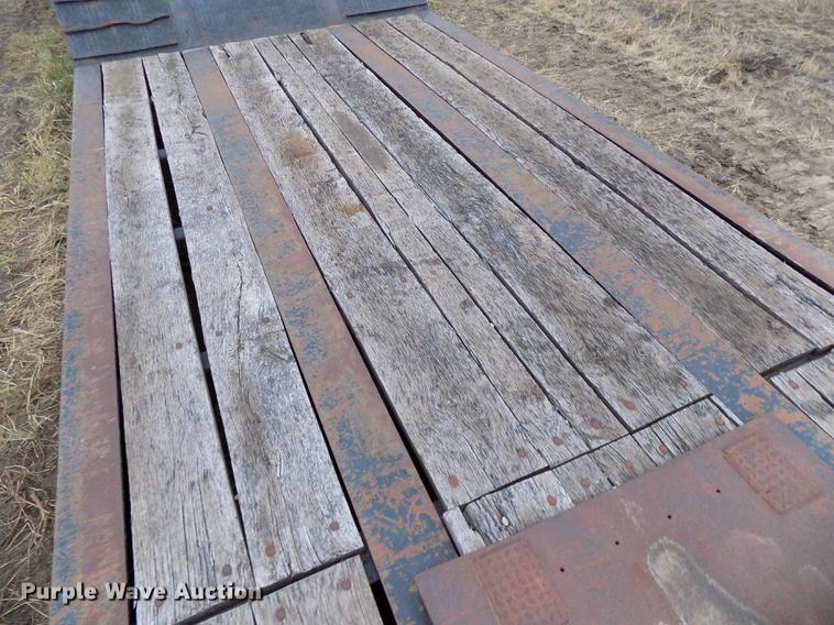 image for item DE7544 1993 Entyre lowboy equipment trailer