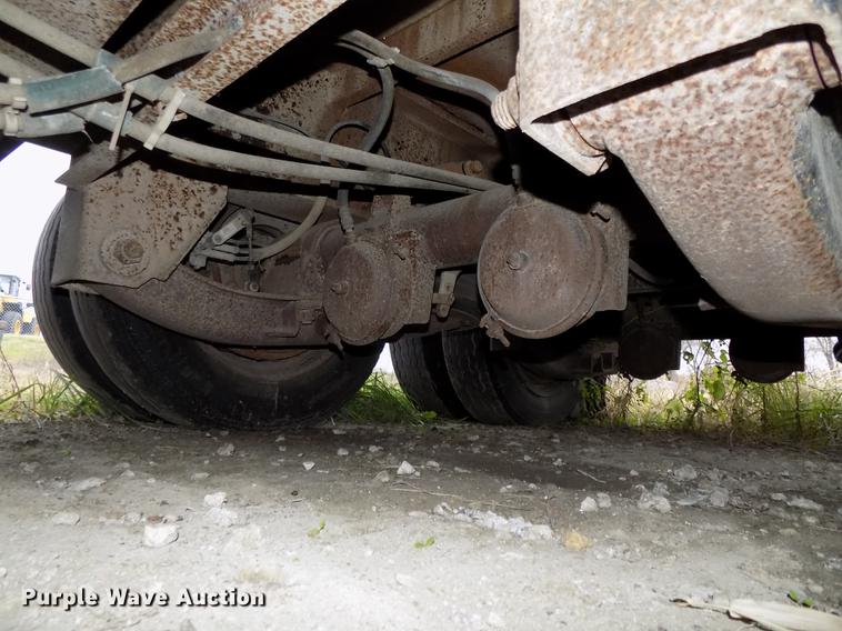 image for item DE7544 1993 Entyre lowboy equipment trailer