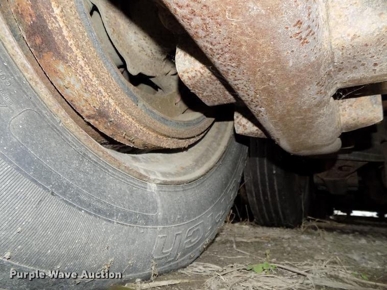 image for item DE7544 1993 Entyre lowboy equipment trailer