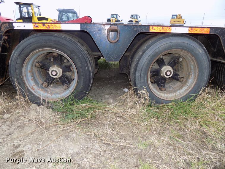 image for item DE7544 1993 Entyre lowboy equipment trailer