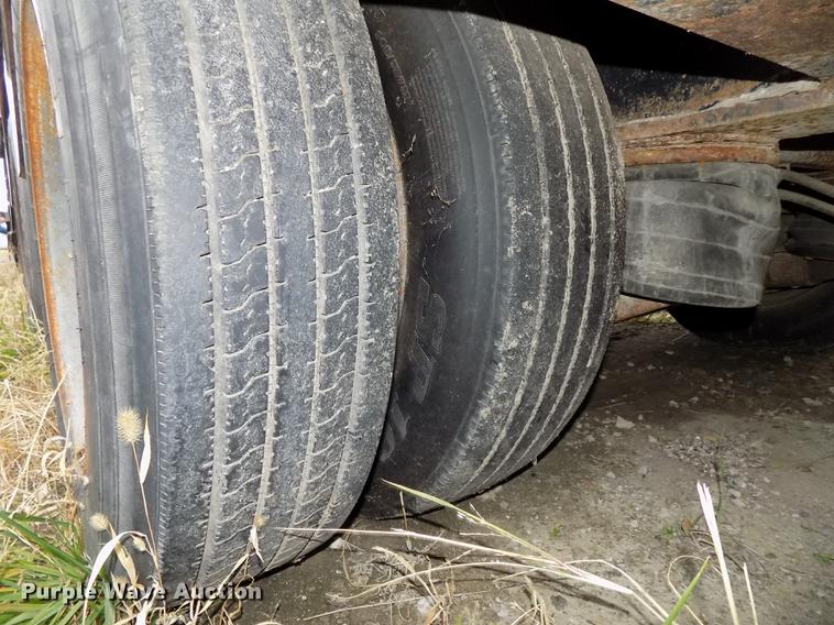 image for item DE7544 1993 Entyre lowboy equipment trailer