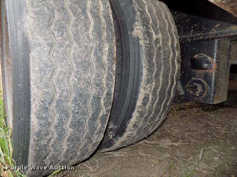 image for item DE7544 1993 Entyre lowboy equipment trailer