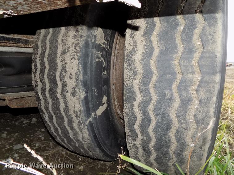 image for item DE7544 1993 Entyre lowboy equipment trailer