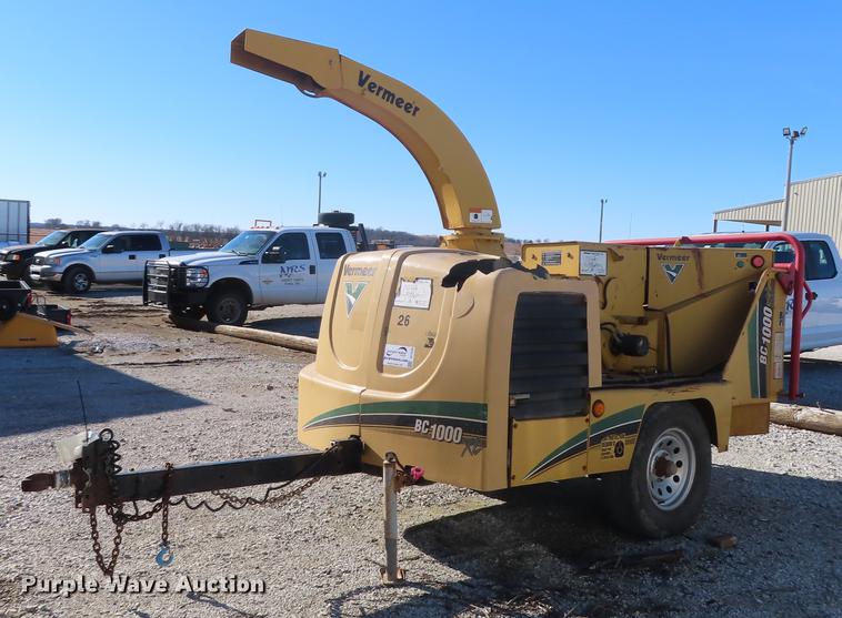 image for item DF1338 2007 Vermeer BC1000XL chipper