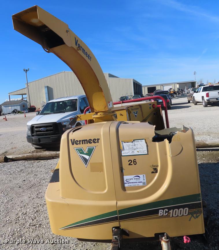 image for item DF1338 2007 Vermeer BC1000XL chipper