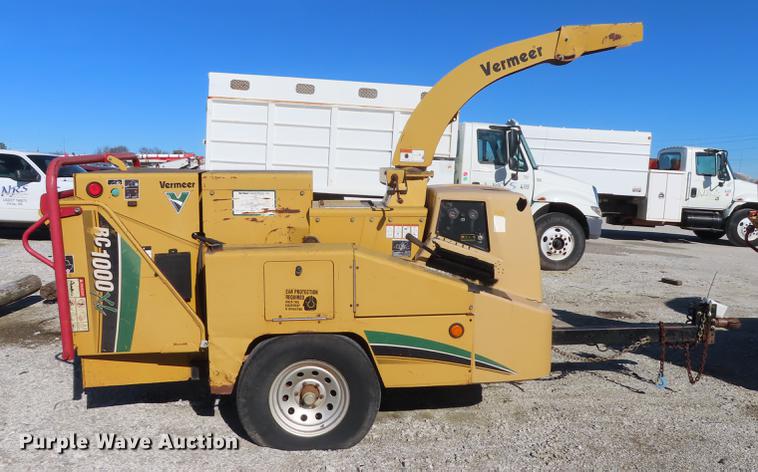 image for item DF1338 2007 Vermeer BC1000XL chipper