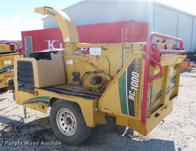 image for item DF1338 2007 Vermeer BC1000XL chipper